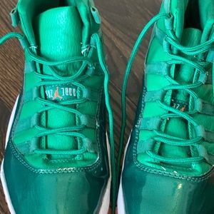Jordan 11 PE Miami Hurricanes